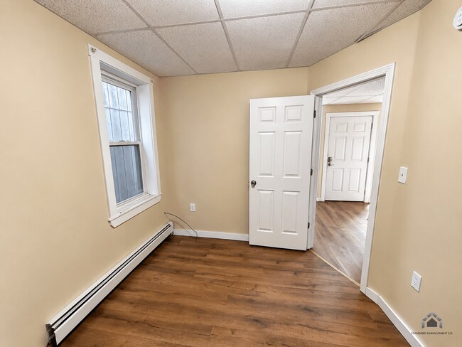 81 Main St Unit 1F