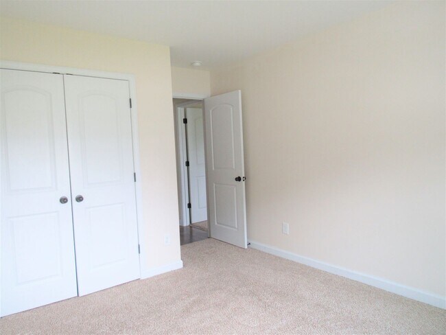 Photo - 136 Laredo Dr