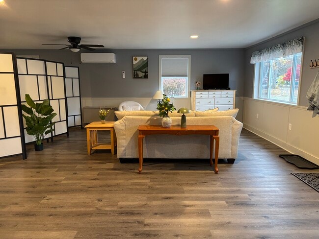 Building Photo - 2776 US-2 Unit First floor Apt