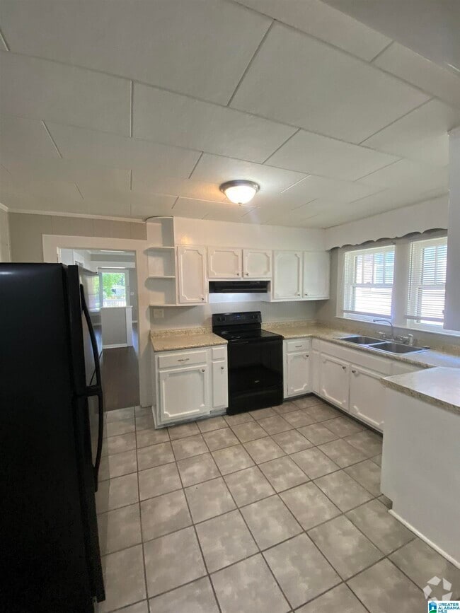 Building Photo - 139 Elrie Blvd Rental