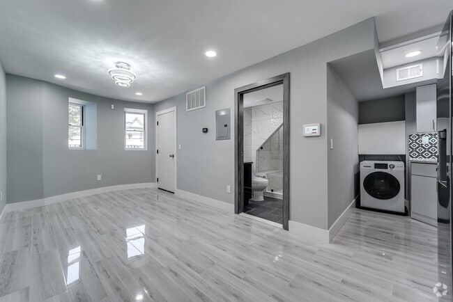 Building Photo - 186 Columbia Ave Rental