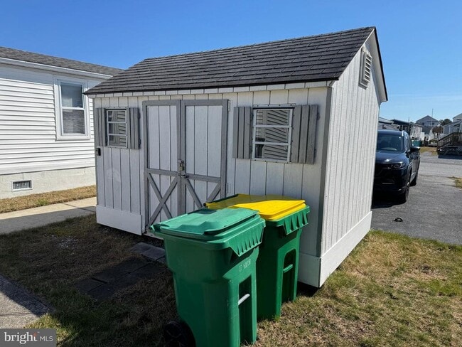 Photo - 36991 Laws Point Rd