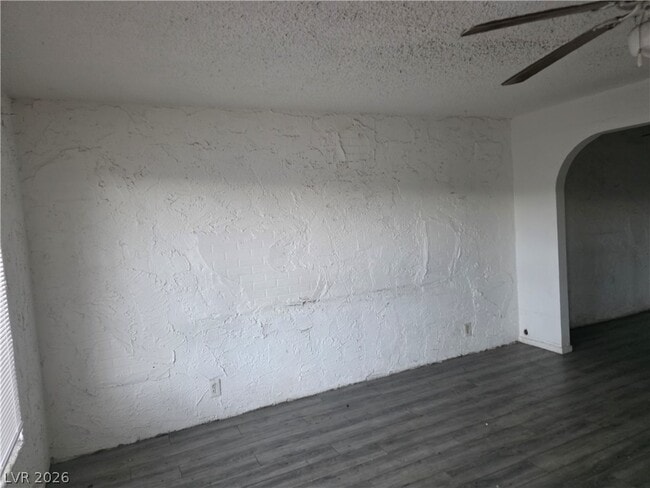 595 S Royal Crest Cir Unit 18