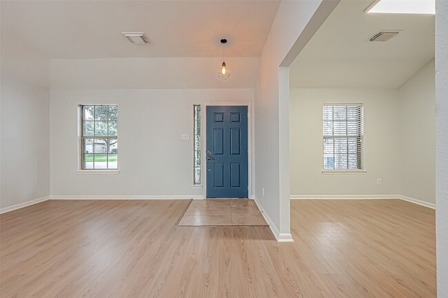 Photo - 1922 Bevington Oaks Cir