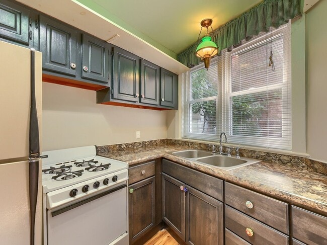 Photo - Spacious 3 Bedroom Single Family Home in the Capital District