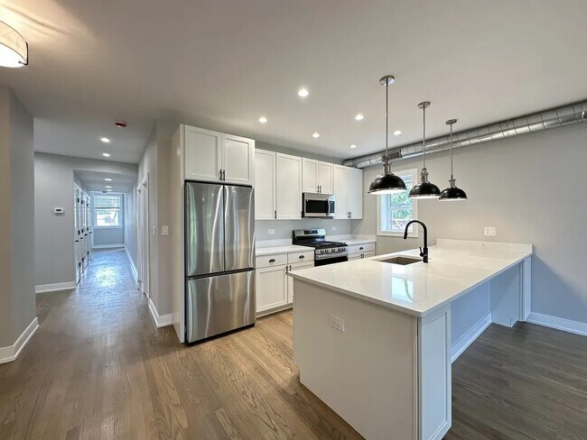 Photo - 2636 W Carmen Ave Unit 3W