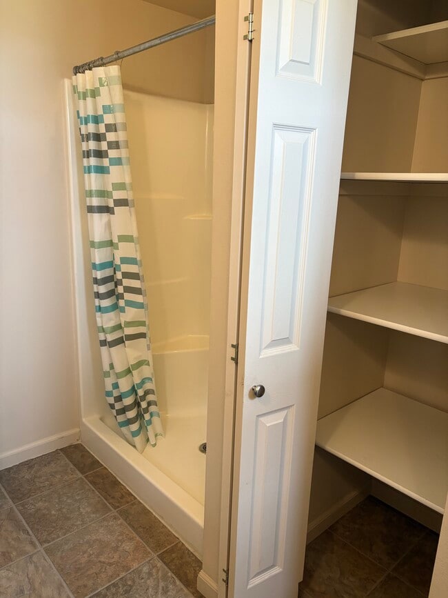 Photo - 407 Walnut St