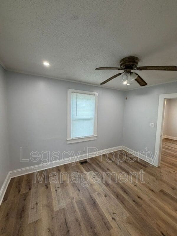 Photo - 1817 Wood Ave