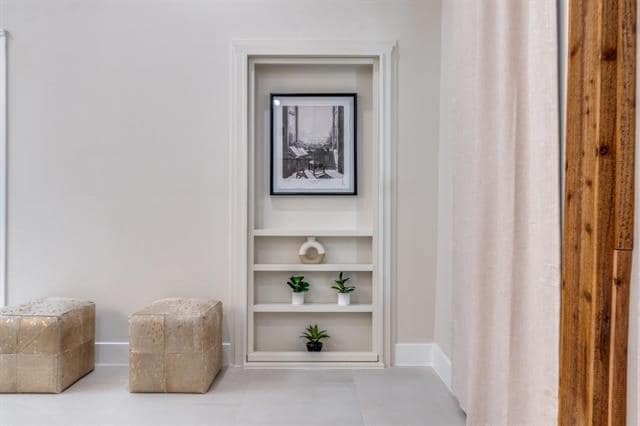 Photo - 7115 Meadow Rd