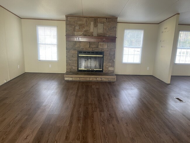 Photo - 824 Log Landing Rd