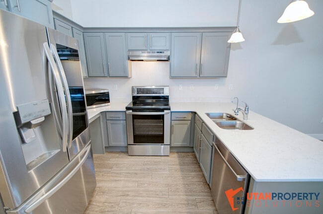 Photo - 34 W Silver Springs Dr