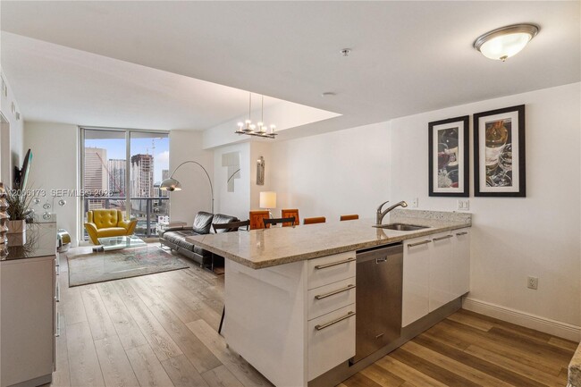 Photo - 185 SW 7th St Unit 2105