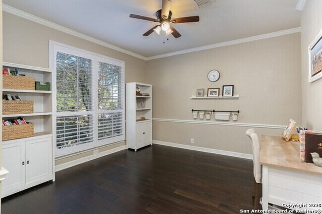 Photo - Charming 5-Bedroom Home for Rent in Gated ...