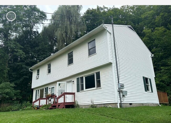 Right side duplex - 340 Girard St Apartments Unit B