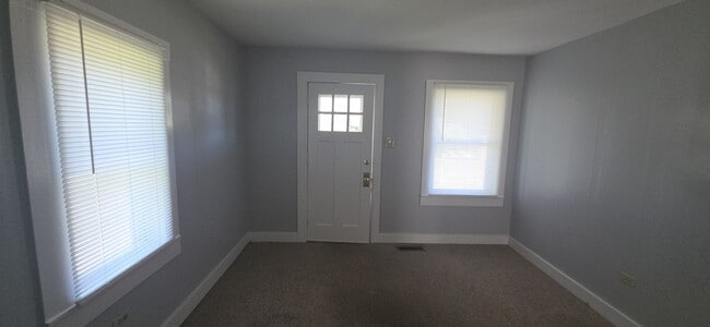 Photo - 327 Hayes St