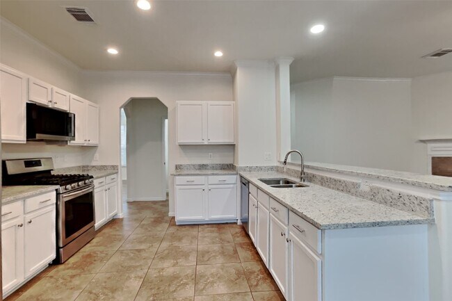 22207 Holly Branch Dr