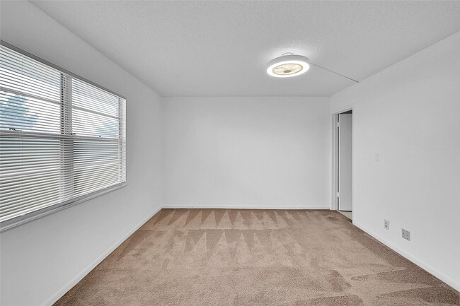 Photo - 3402 Bimini Ln Unidad F3