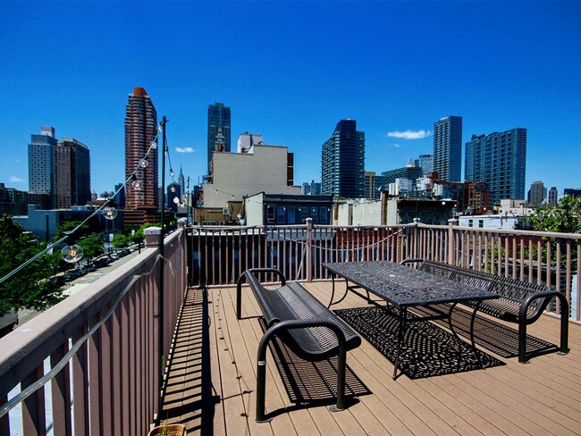 47-45 Vernon Boulevard