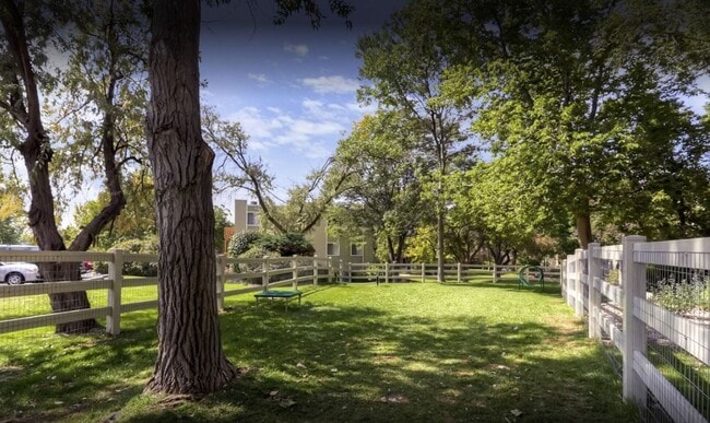 Photo - Highland Way Apartments