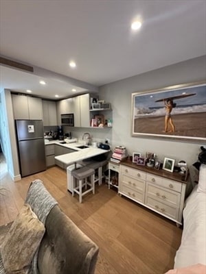 Building Photo - 267 Newbury St Unit 3 Rental