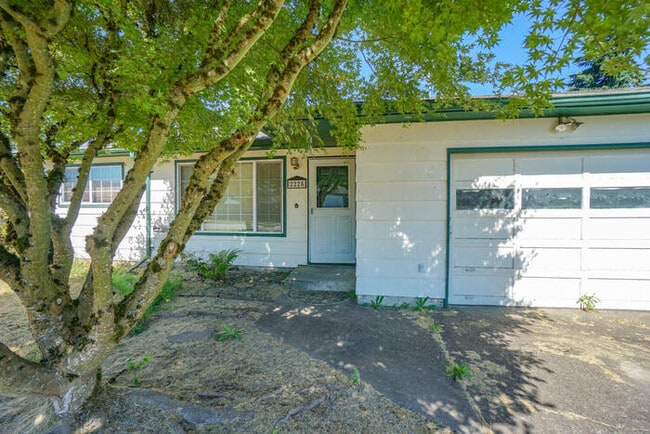 Photo - THREE BEDROOM RANCH IN WEST LONGVIEW