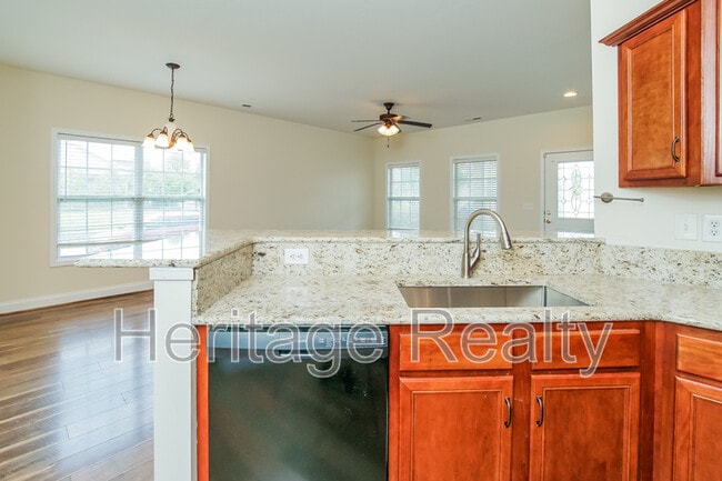 Photo - 130 Hardinberry St