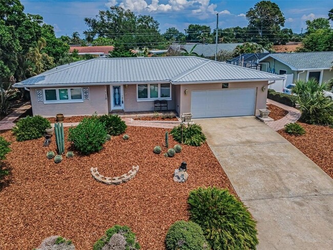 Building Photo - 1387 Hill Dr