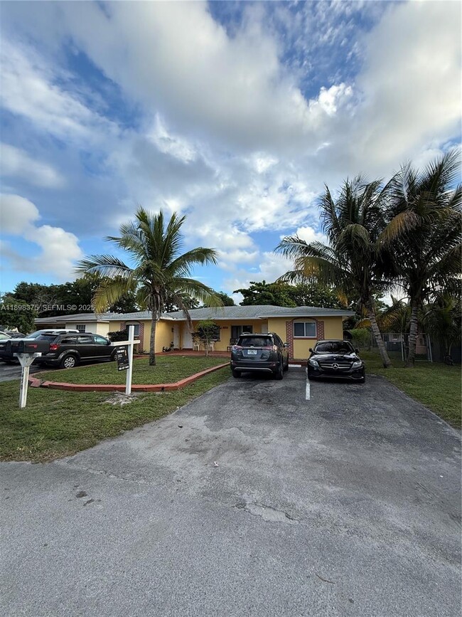 Photo - 1450 NW 20th Ct Unit 1-2