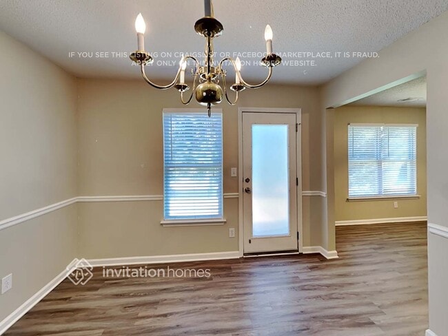 Photo - 401 Legend Creek Point