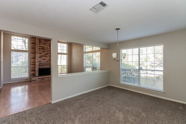 Photo - 160 W Golden Arrow Cir
