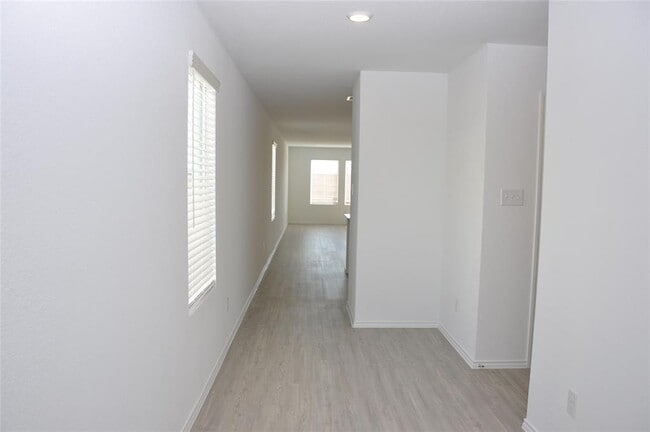 Photo - 128 Hasty Heart Ct