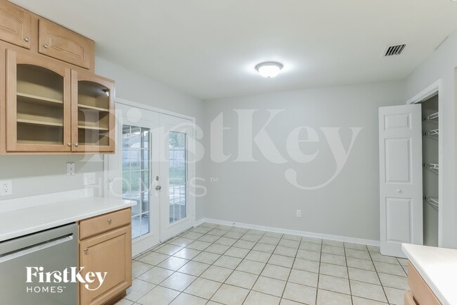 Photo - 2391 Stonebridge Dr