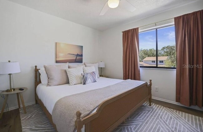 Photo - 10075 W Bay St