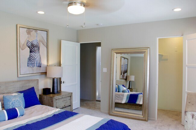 Photo - 826 Dover Ct