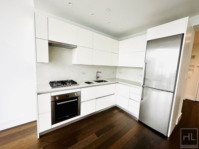 Photo - East 44th Street Unit 35G