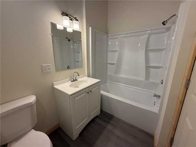 Photo - 327 Pine St Unidad 112