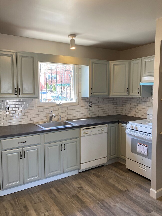 Photo - 3368 Baychester Ave Apartments Unit 2