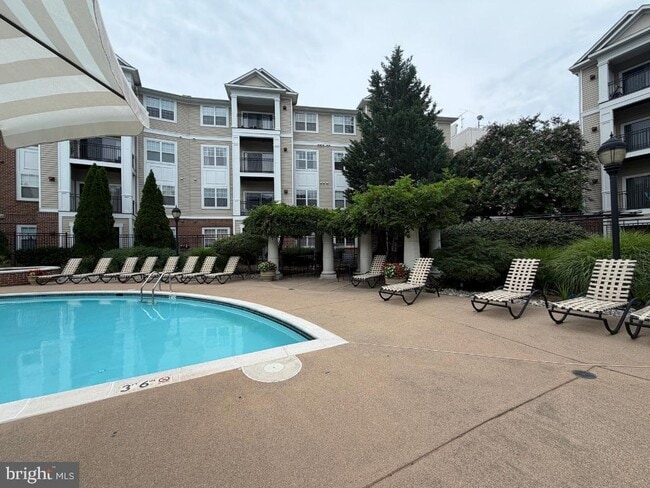 12945 Centre Park Cir Unit 301