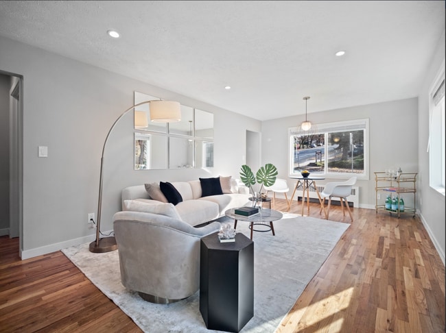 Photo - Taylor Apartments