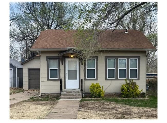 Building Photo - 415 S 12th St Rental