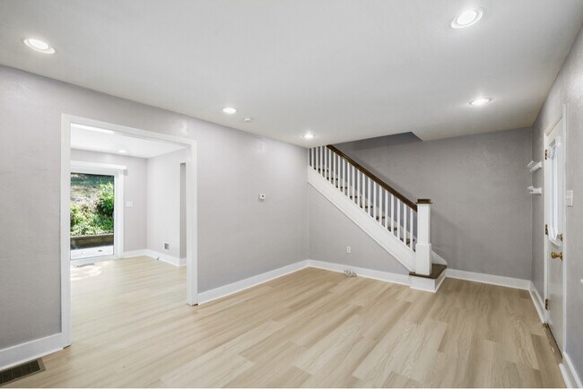 Photo - 1939 Fairland St