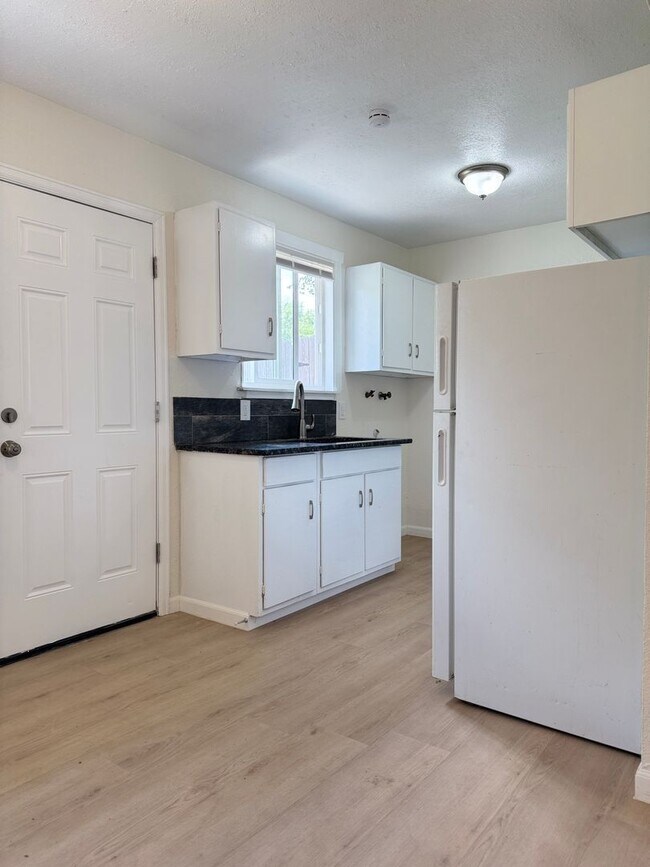 Photo - 2412 E St Vrain St Unit #B - Saint Vrain