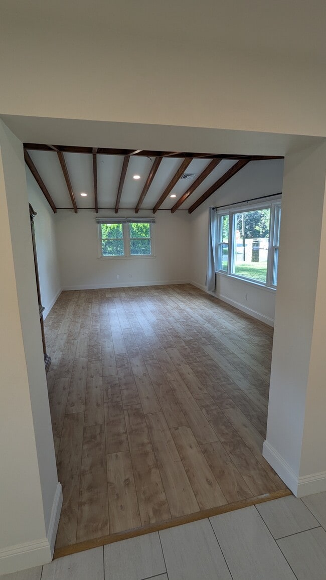 Photo - 1220 N Cedar Crest Blvd