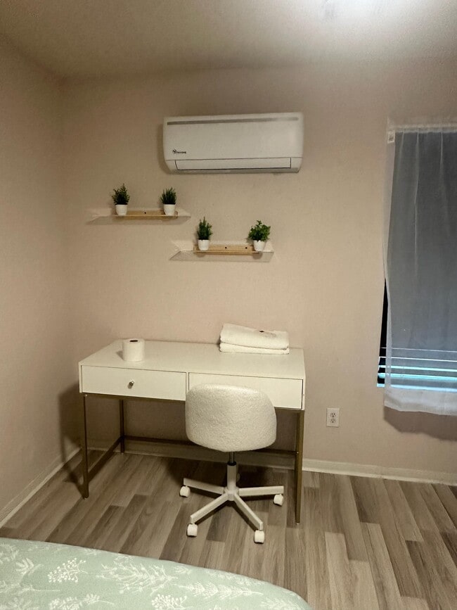 Photo - 20838 Foxwood Garden Dr