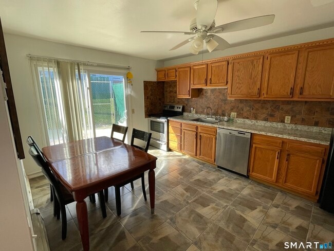 Photo - 90 Wakelee Rd Unit 20