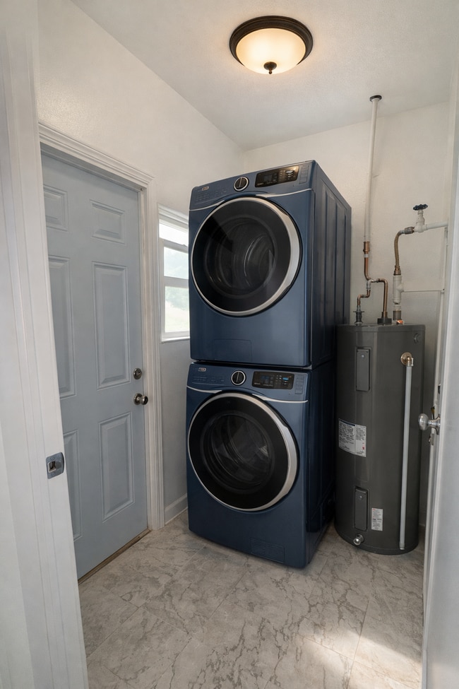 Photo - 211 N Vendome St