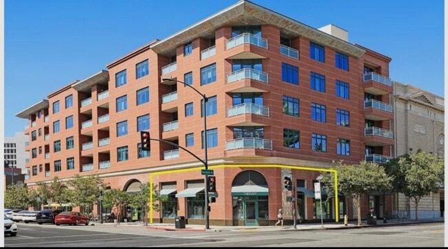 Building Photo - 125 N Raymond Ave