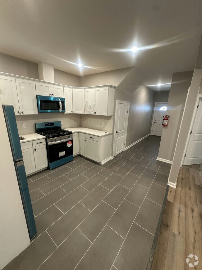 Building Photo - 863 S 17th St Unit 2 Rental