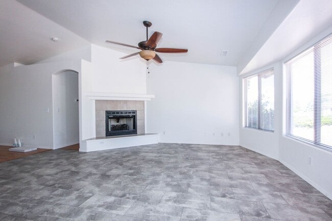 Photo - 4266 N Saratoga Dr