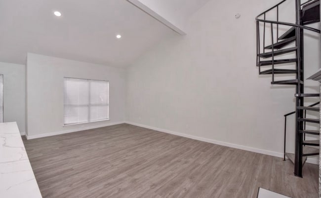 Photo - 6738 Eastridge Dr